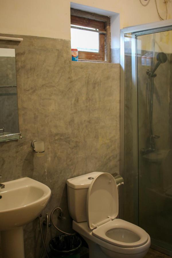 Why Not Backpackers Hostel Mirissa Exterior foto