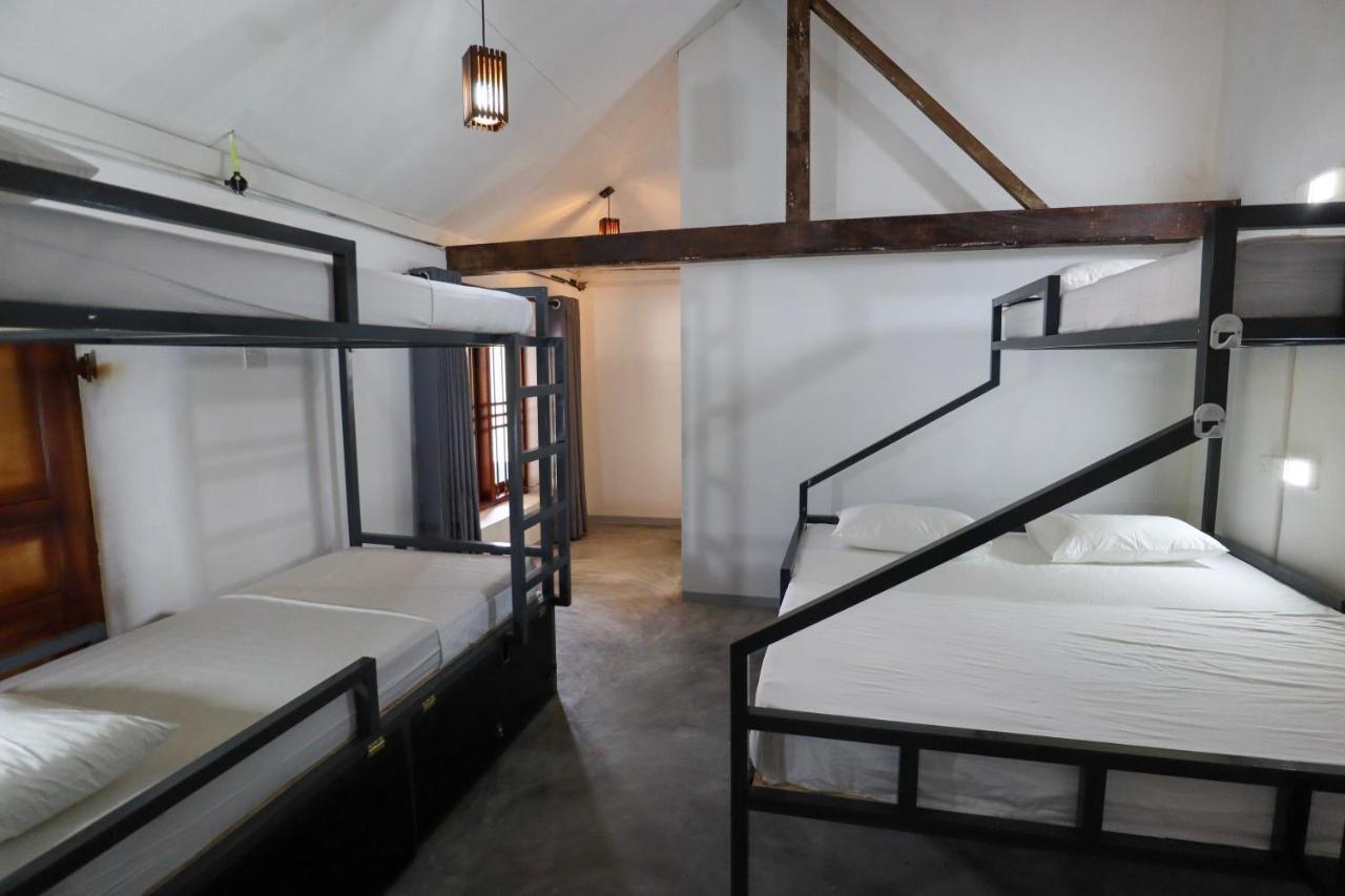 Why Not Backpackers Hostel Mirissa Exterior foto