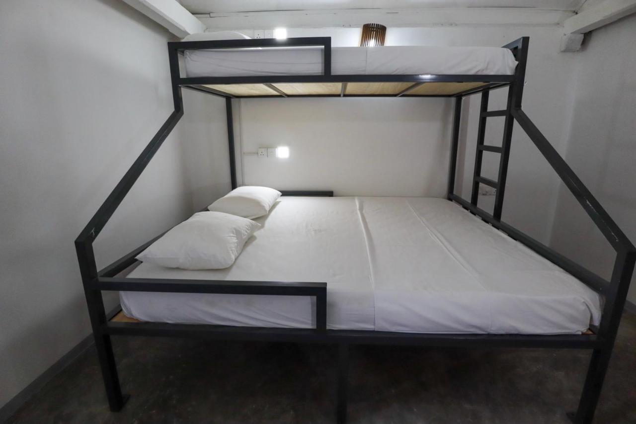 Why Not Backpackers Hostel Mirissa Exterior foto